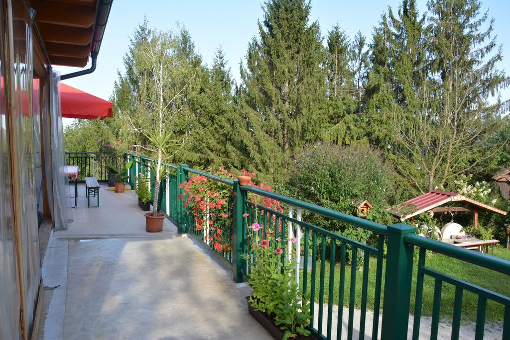 Gaestehaus Schmid Sankt Johann im Saggautal Extérieur photo
